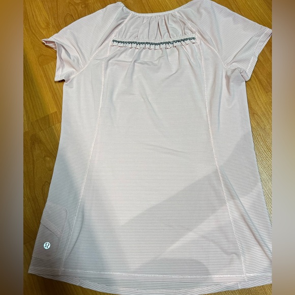 NWOT - Lululemon Run: Wild Short Sleeve Tech (US 8) - Picture 4 of 9